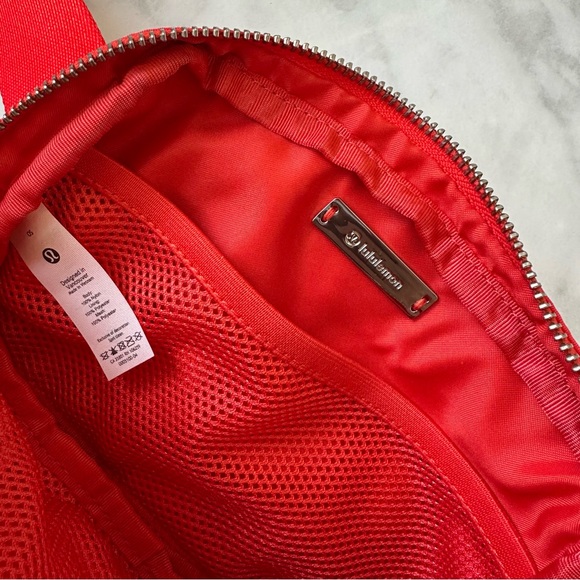 Lululemon Red Everywhere Belt Bag 1L NWOT - Picture 6 of 6